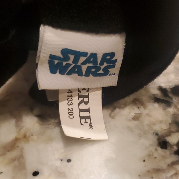 GALERIE Star Ears Darth Vader In Santa Hat - Picture 4 of 10